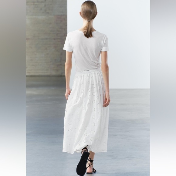New ZARA Embroidered Eyelet Midi Skirt ZW Collection - Picture 3 of 9
